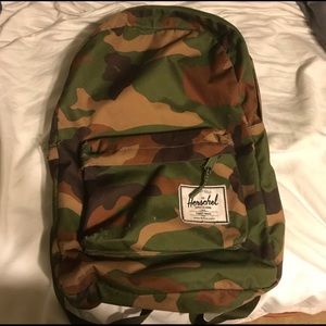 Herschel camo backpack